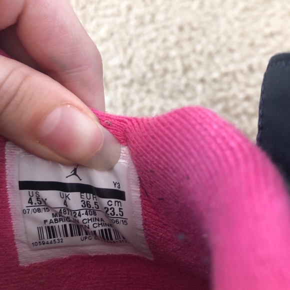 jordan 4s - Picture 3 of 4